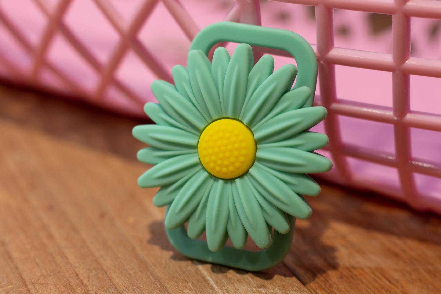 Fancy Flower AirTag holder